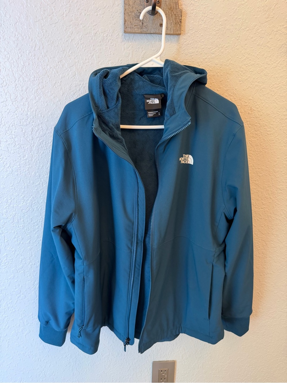 The North Face Teal Blue Women’s Hooded Soft-Shell Jacket